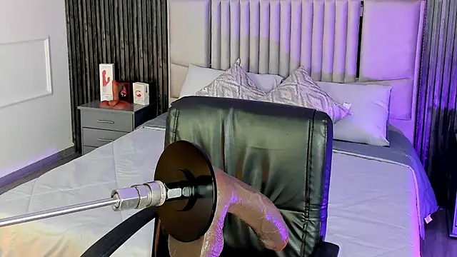 Lillyortiz online show from 24, 11, 2025