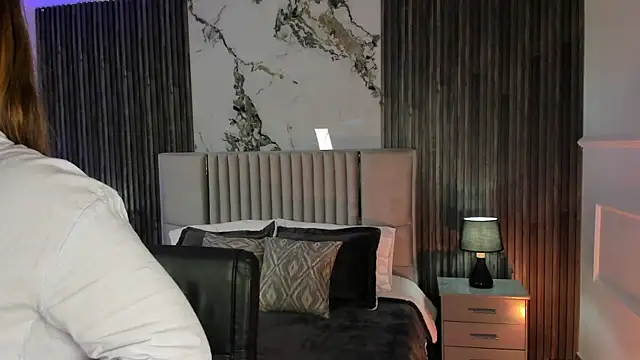Lillyortiz online show from 25, 5, 2026