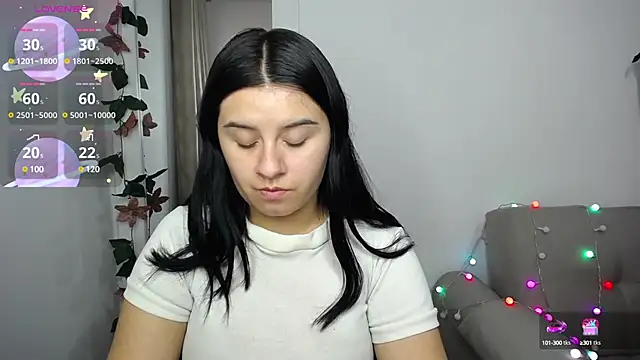 SaraBraun  online show from 17, 2, 2025