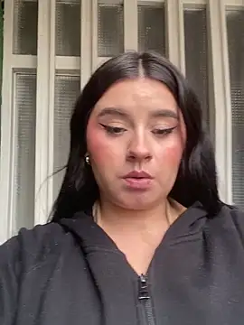 SaraBraun  online show from 13, 2, 2025