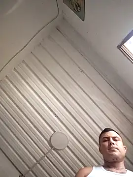 Snapshot of Cristiano_grande chatting on 13, 11, 2025 Cristiano grande online show from 13, 11, 2025