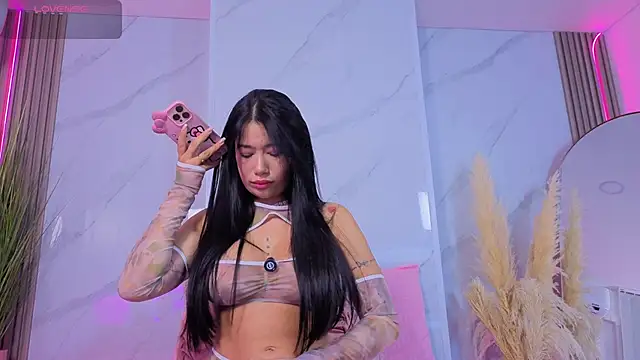 Chlooee   online show from 16, 9, 2025