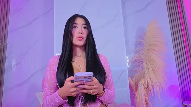 Chlooee   online show from 5, 6, 2026