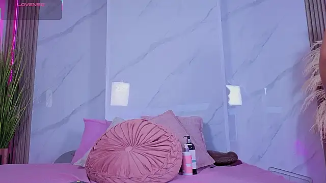 Chlooee   online show from 12, 3, 2026