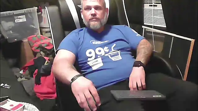 TwoFarty240 online show from 17, 10, 2025