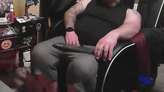 TwoFarty240 online show from 20, 10, 2025