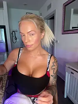 Snapshot of sophiamariexoxo240 chatting on 4, 11, 2025 sophiamariexoxo240 online show from 4, 11, 2025