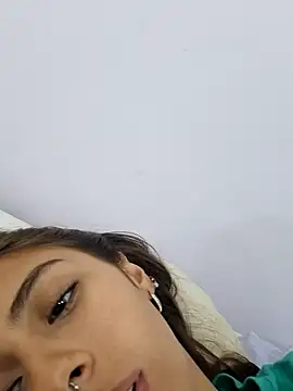 Jazmin-Cerezita online show from 1, 2, 2025