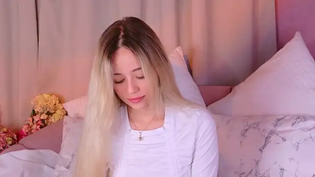 STELLA RICH online show from 15, 9, 2025