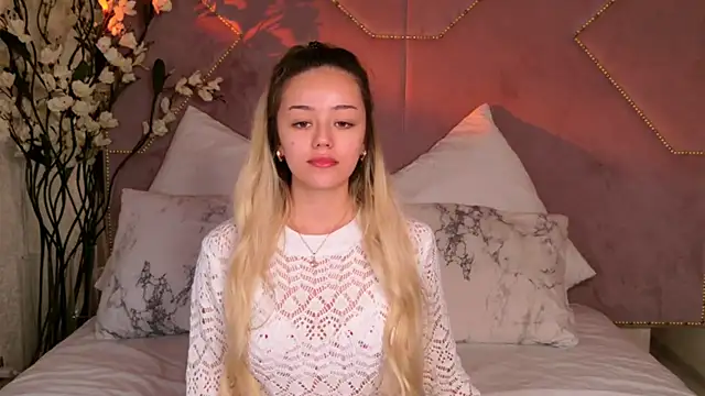 STELLA RICH online show from 12, 9, 2025