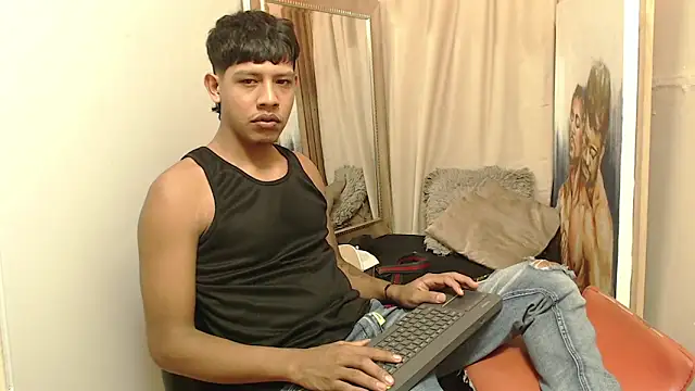 mr stiven  online show from 12, 11, 2025