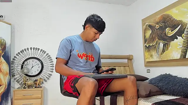 mr stiven  online show from 4, 5, 2026