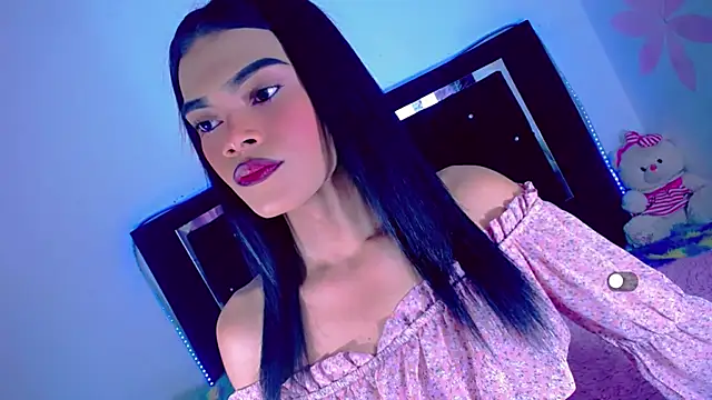 Theylor Rouse online show from 12, 11, 2025