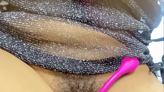 Snapshot of Bella-LL chatting on 26, 2, 2025 Bella-LL online show from 26, 2, 2025