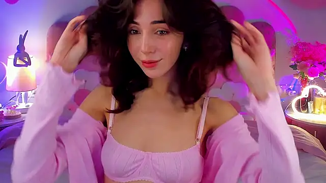 ElsaYoung online show from 28, 11, 2025