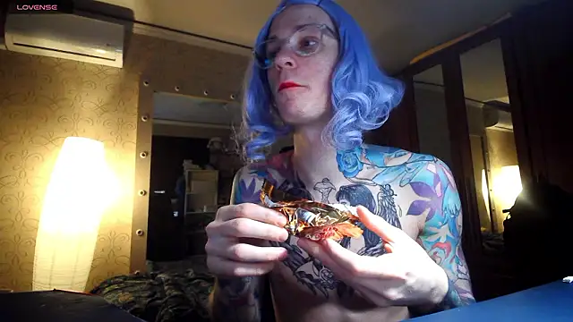 Julia dolls online show from 29, 3, 2026