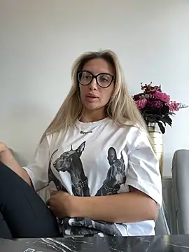 FelyJolie online show from 24, 9, 2025