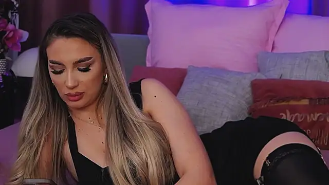 FelyJolie online show from 10, 3, 2025