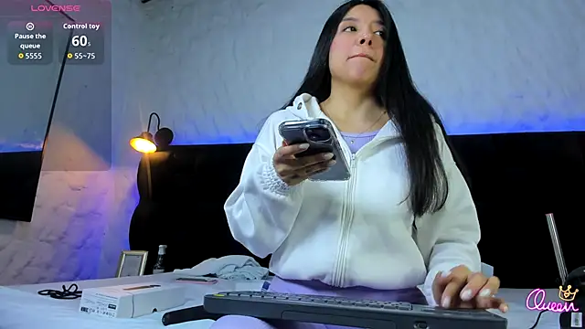 Camila  Gomez online show from 6, 1, 2026