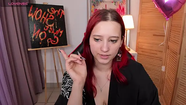 RachelPirce online show from 8, 3, 2025