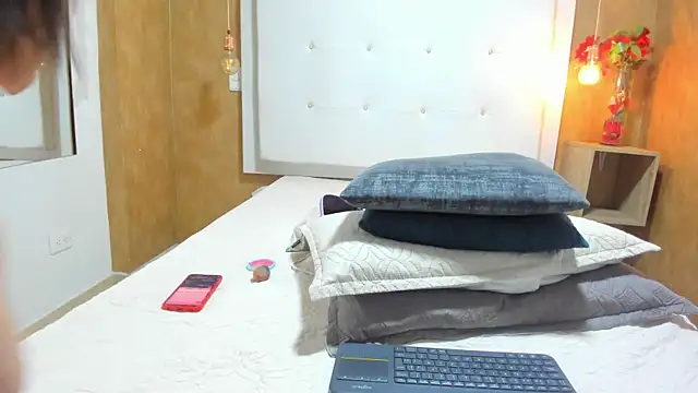 Milaspetite online show from 23, 3, 2026