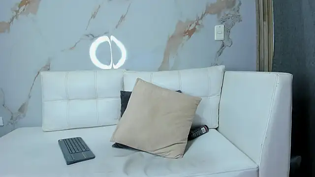 Milaspetite online show from 5, 3, 2025