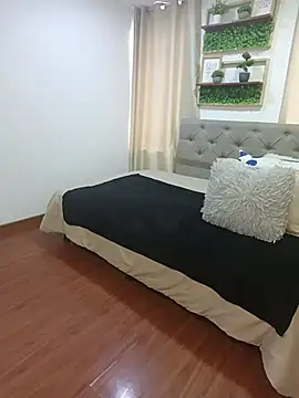 sasi luna online show from 13, 4, 2026