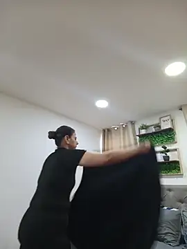 sasi luna online show from 17, 4, 2026