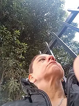 Snapshot of sasi_luna chatting on 6, 2, 2026 sasi luna online show from 6, 2, 2026