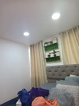 Snapshot of sasi_luna chatting on 9, 2, 2026 sasi luna online show from 9, 2, 2026