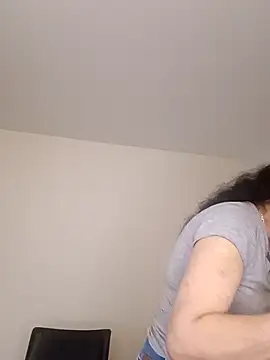 sasi luna online show from 6, 1, 2026