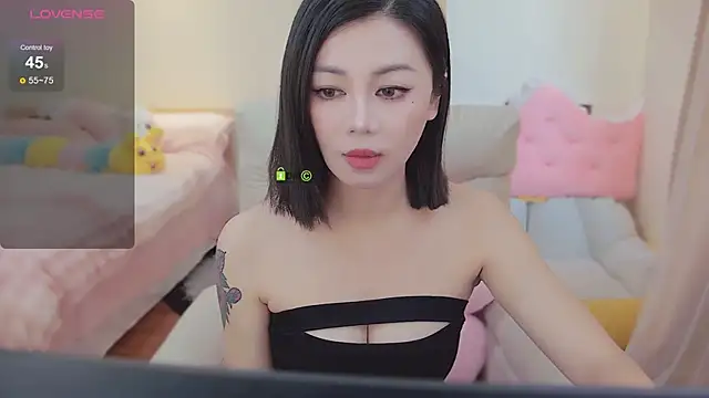 Snapshot of kqiqiqi chatting on 16, 12, 2024 kqiqiqi online show from 16, 12, 2024