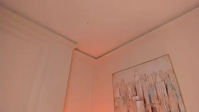 MiaFarrell  online show from 15, 4, 2026