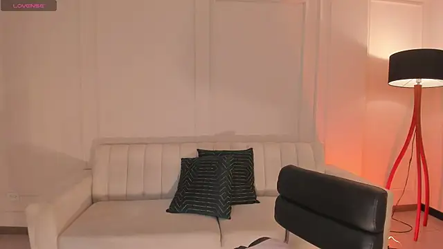 MiaFarrell  online show from 19, 12, 2025