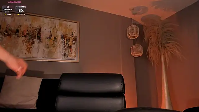 MiaFarrell  online show from 10, 3, 2026