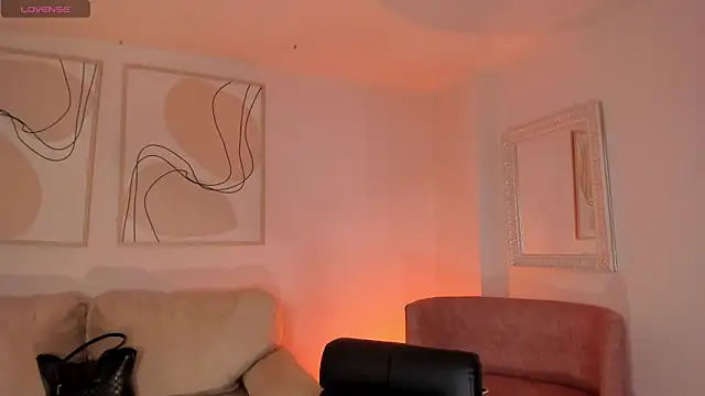 MiaFarrell  online show from 14, 3, 2026