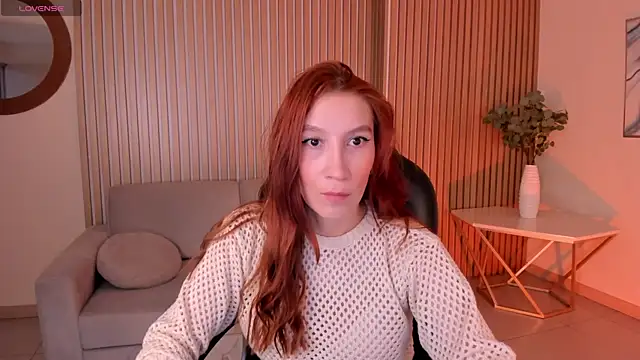 MiaFarrell  online show from 8, 2, 2026