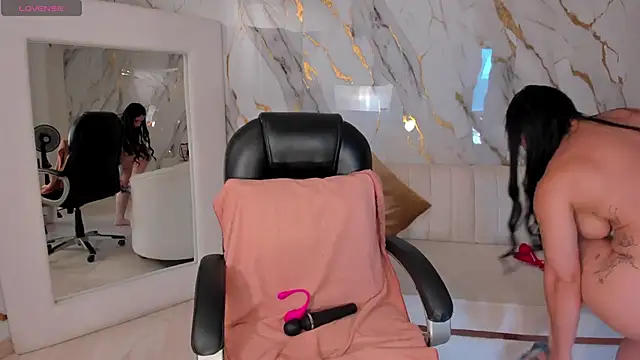 IsabelBornner online show from 15, 11, 2025