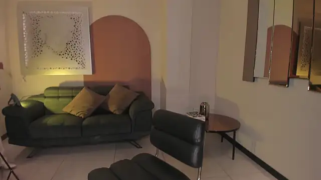 BellaCarteer  online show from 10, 11, 2025