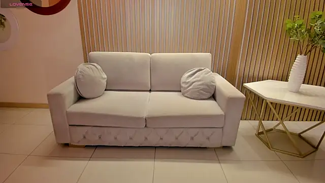 BellaCarteer  online show from 19, 5, 2026