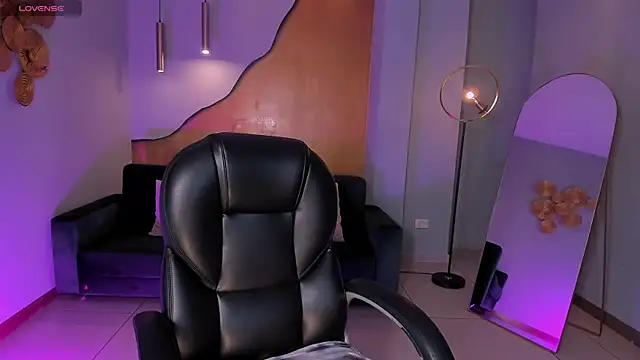 BellaCarteer  online show from 9, 9, 2025