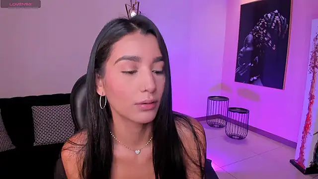 BellaCarteer  online show from 13, 11, 2025