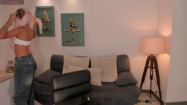 BellaCarteer  online show from 30, 3, 2026