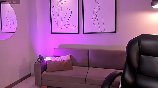 BellaCarteer  online show from 5, 11, 2025