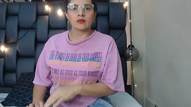 africa holmes online show from 22, 3, 2025