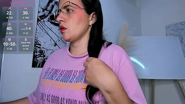 africa holmes online show from 6, 11, 2025