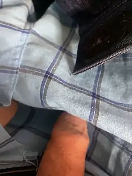 HoneyCoconuts online show from 6, 3, 2025