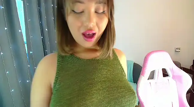 PurrrfectMiko online show from 13, 1, 2025