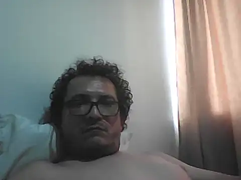 Bombi22 online show from 5, 12, 2025