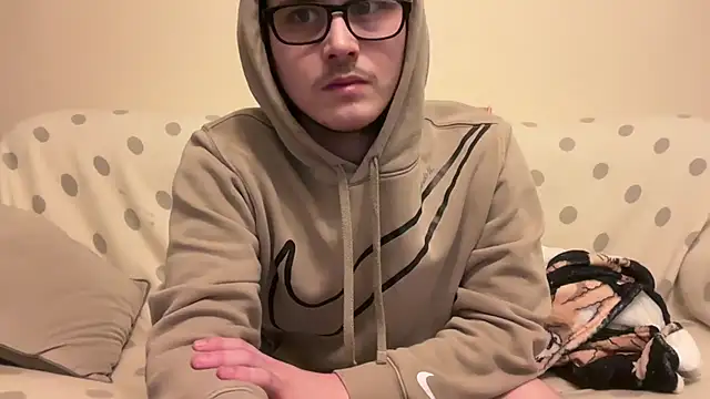 sissy brit online show from 13, 12, 2024